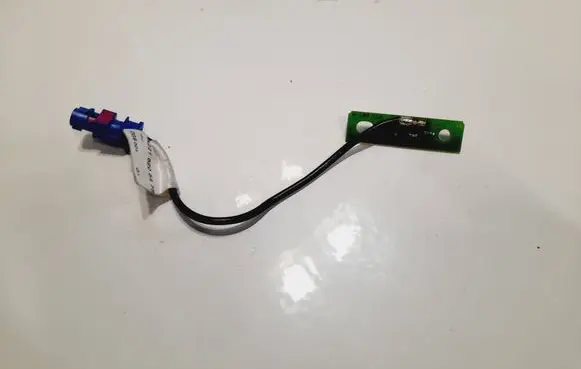 Mercedes-Benz S W221 Bluetooth antenna 