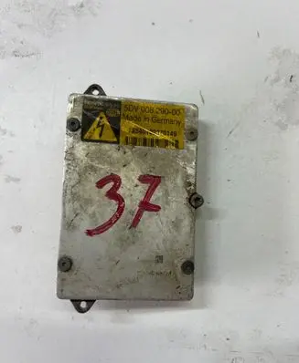 BMW 3 E90 E91 Headlight ballast module Xenon 5DV00829000 133401323