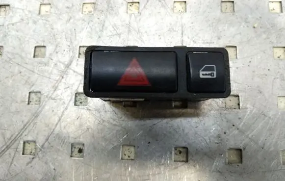 BMW 3 E46 Hazard light switch 8368920