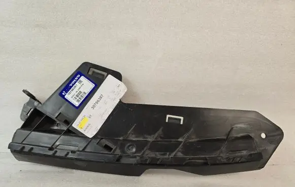 Volvo V70 Front bumper mounting bracket 30796387