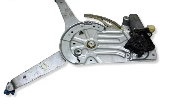 Volvo XC70 Front door window regulator with motor 106469