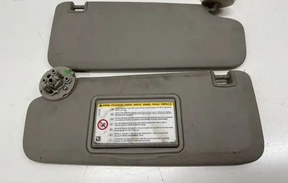 Opel Astra J Sun visor
