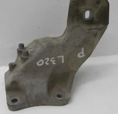Land Rover Range Rover Sport L320 Engine mounting bracket