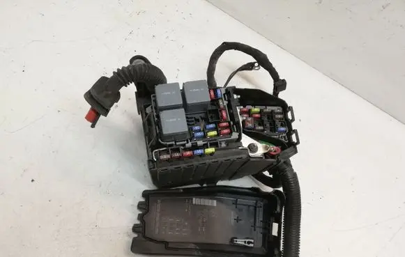 Volvo XC70 Fuse box set 30644652 6G9T14A076MB 6G9T14A067CA
