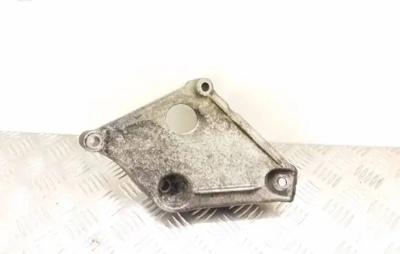 BMW 1 F20 F21 Engine mounting bracket 6784825 13992010 6001624