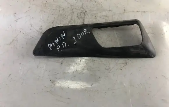 Mitsubishi Pajero Pinin Front door interior handle trim MR473416