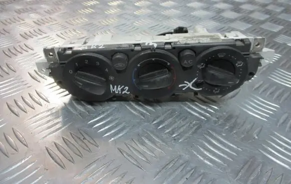 Ford Focus Interior fan control switch 3M5T-19980-AD