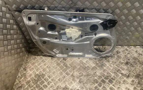 Mercedes-Benz C W204 Front door electric window regulator 2047200579 A2047200579