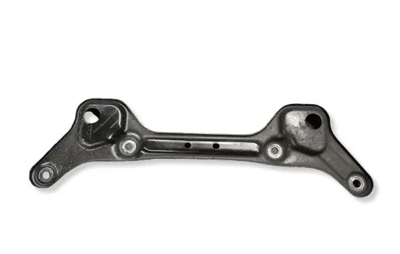 Mercedes-Benz E W212 Steering rack mounting bracket A2046280011