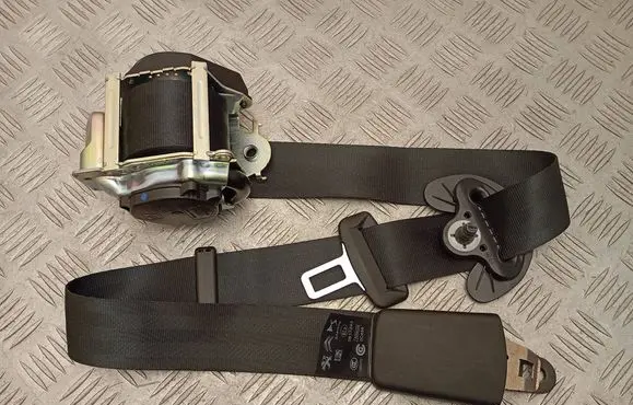 Peugeot 208 II Front seatbelt 98208525XX