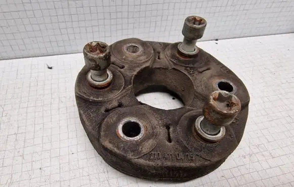 Mercedes-Benz C W202 Rear prop shaft donut coupling/joint 2104110415