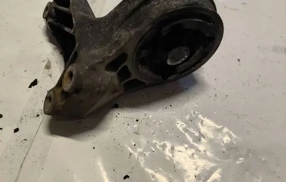 Opel Antara Gearbox mount