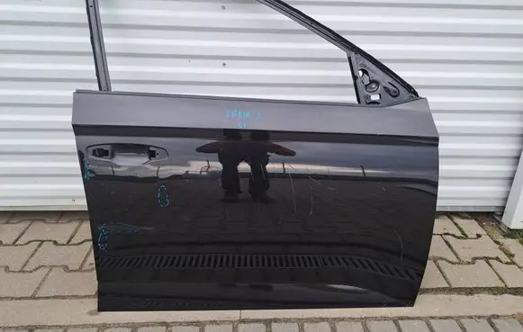 Skoda Fabia Mk3 (NJ) Front door 6V0831194