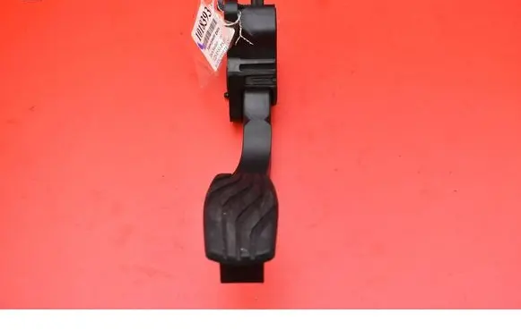 Dacia Sandero Accelerator throttle pedal 180100912R
