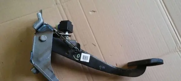 Hyundai Santa Fe Brake pedal 