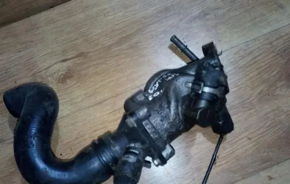 Peugeot 206 Engine coolant pipe/hose 9624839210