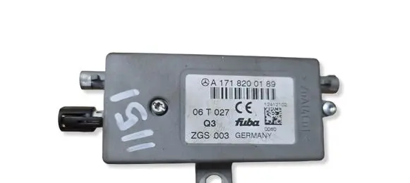 Mercedes-Benz SLK R171 Aerial antenna amplifier A1718200189