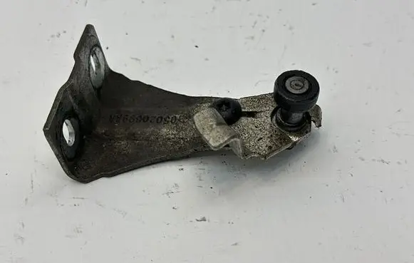 Chrysler Grand Voyager V Sliding door upper roller guide/hinge 05020899AA