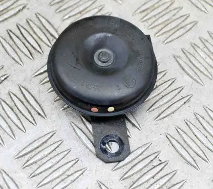 Toyota RAV 4 (XA40) Horn signal 8651020280 E13000030