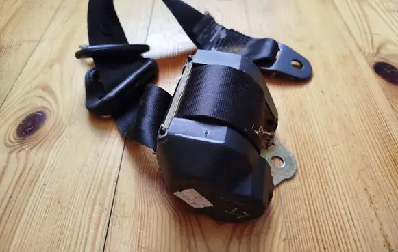 Nissan Micra Rear seatbelt 33048808 88845AX311 20314046