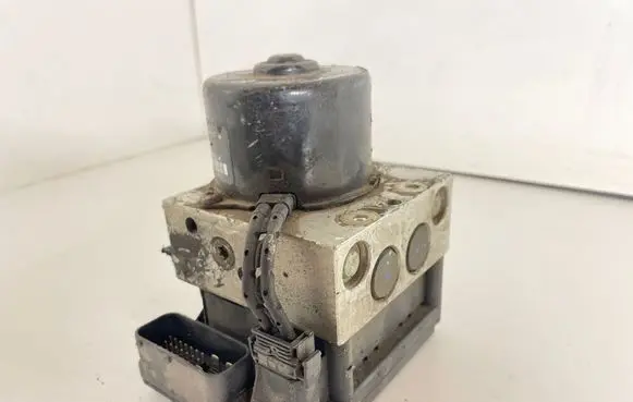 Audi A3 S3 8L ABS Pump 1J0614117A 1J0907379