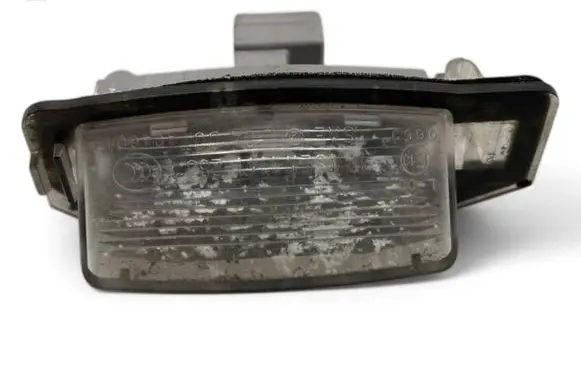 Front fender indicator light