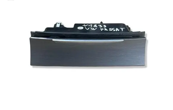 Volkswagen PASSAT B7 Ashtray (front) 3C0863284K
