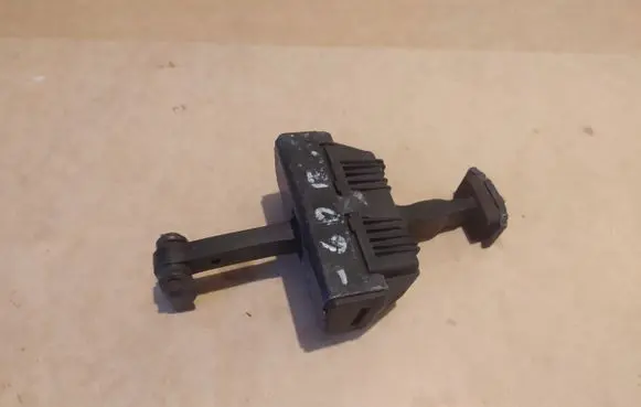 BMW 5 E60 E61 Loading door check strap stopper 7176804