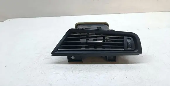 BMW 5 F10 F11 Dashboard side air vent grill/cover trim 9166890