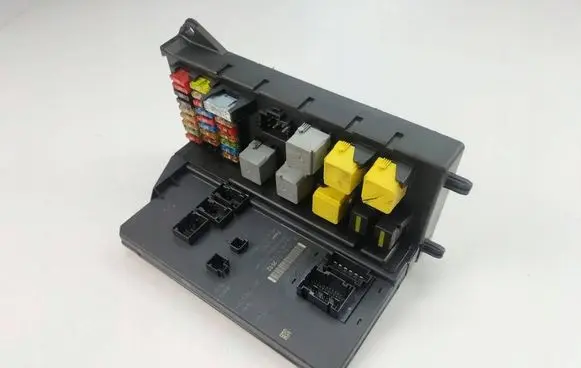 Mercedes-Benz Sprinter W906 Fuse module A9069003502