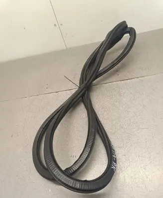 Audi A8 S8 D4 4H Front door rubber seal 