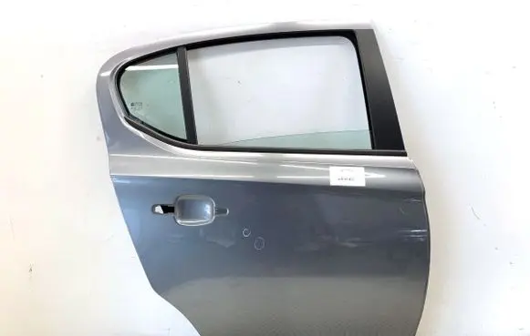 Opel Corsa E Rear door