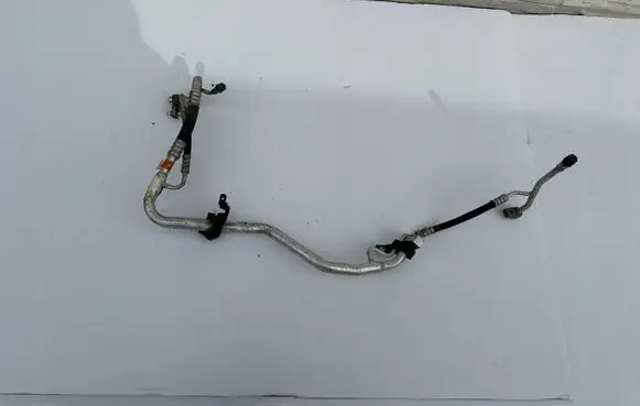 Ford Kuga II Air conditioning (A/C) pipe/hose