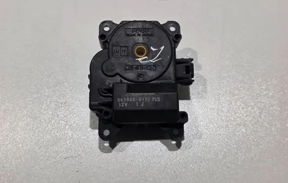 Lexus IS 220D-250-350 Air flap motor/actuator 8710630450 0638000171