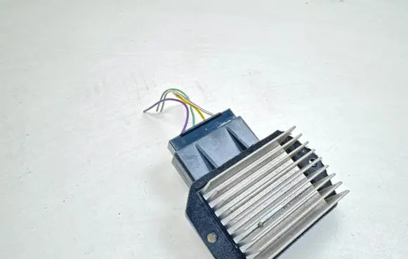 Toyota Prius (XW20) Heater blower motor/fan resistor 4993002121
