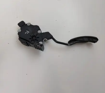 Lexus RX 450H Accelerator throttle pedal 7811033010