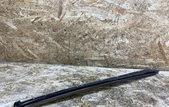 Mercedes-Benz SL R129 Front door glass trim molding 