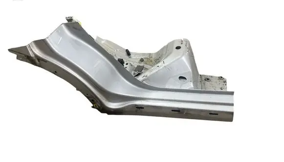 Volvo XC90 Rear sill (body part) 