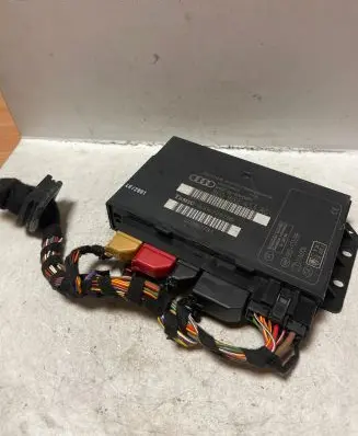 Audi A4 S4 B6 8E 8H Comfort/convenience module 8E0959433AG 00280791 00007247B5