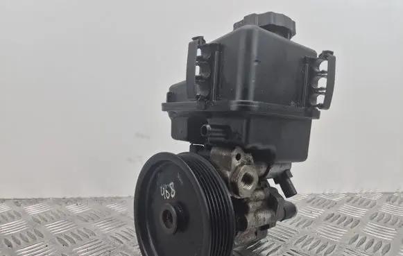 Mercedes-Benz Sprinter W906 Power steering pump A0064666601 7693900524