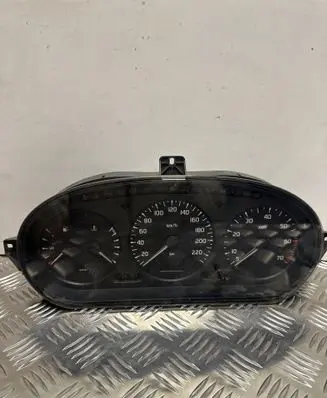 Renault Scenic I Speedometer (instrument cluster) 215781612