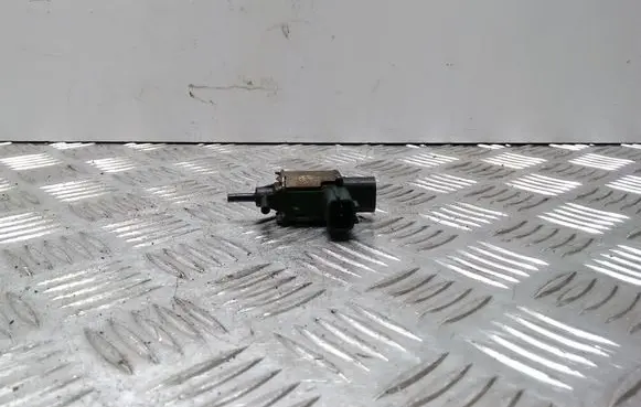 Mazda 6 Vacuum valve K5T46593