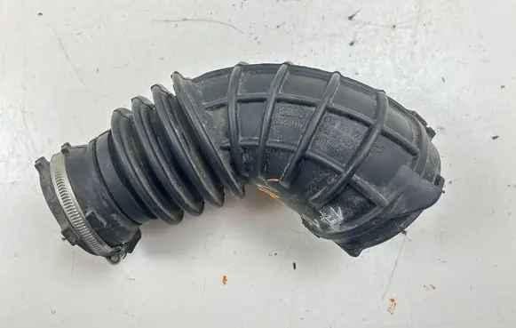 Audi A5 Sportback 8TA Air intake hose/pipe 06H129629E