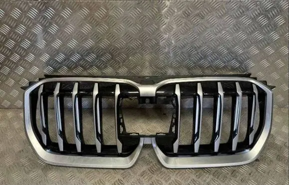 BMW X1 U11 Front grill 18517811 9803426