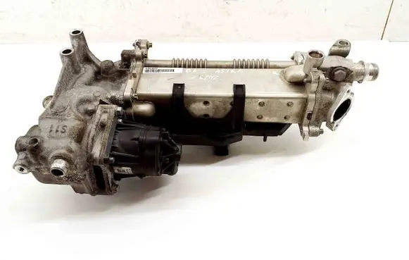 Opel Astra K EGR valve MM1136G V29007672