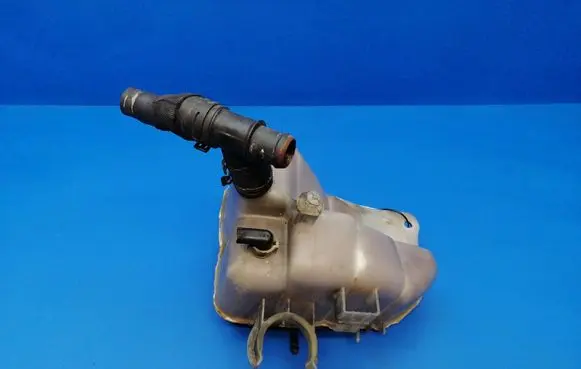 Mercedes-Benz C W203 Coolant expansion tank/reservoir A2035000049