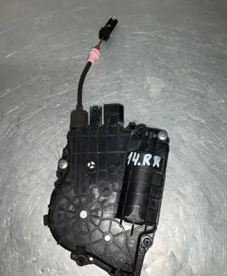 BMW 5 F10 F11 Rear door soft close latching motor 4154310400