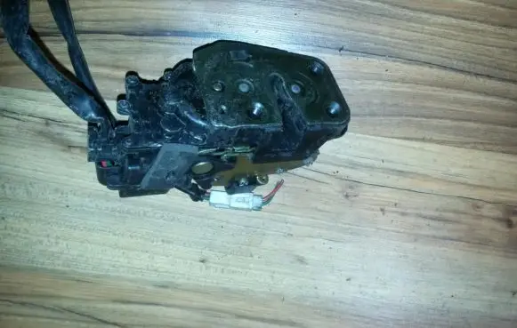 Mazda Xedos 6 Rear door lock