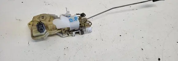 Honda Stream Front door lock 010423