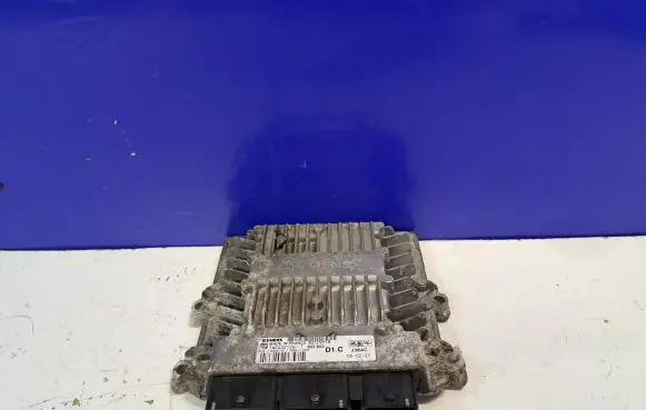 Volvo S40 Engine control unit/module 30729518